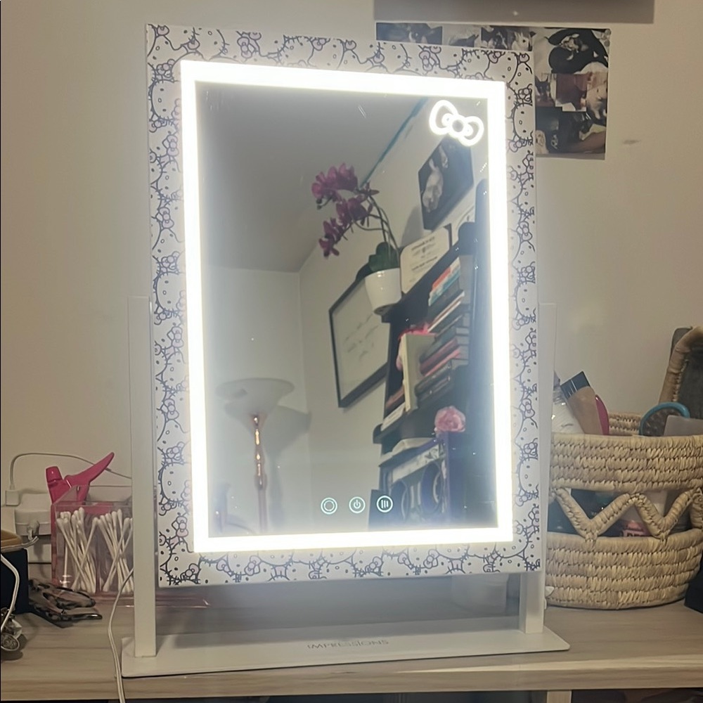 Hello Kitty Lighted Vanity Mirror Impressions Van… - image 3